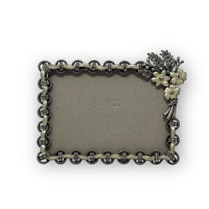 Six Trees Floral Bouquet Rhinestone Cream Pewter Metal Photo Picture Frame Flaw